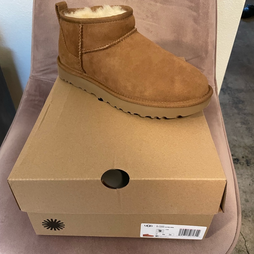 UGG Classic Ultra Mini- Size 9 NWT
